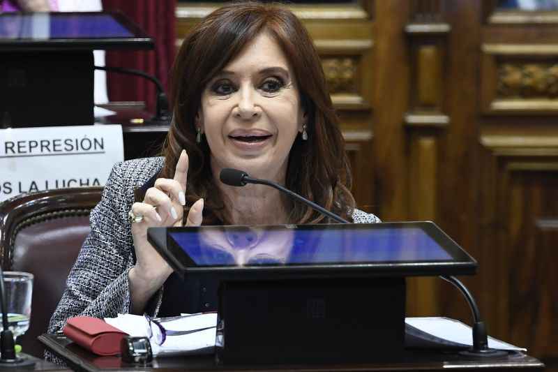 Cristina Kirchner expressa apoio ao ex-presidente Lula após rejeição de candidatura