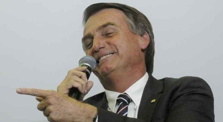 Bolsonaro, de 63 anos, é capitão da reserva do Exército e atualmente cumpre o sétimo mandato como deputado federal