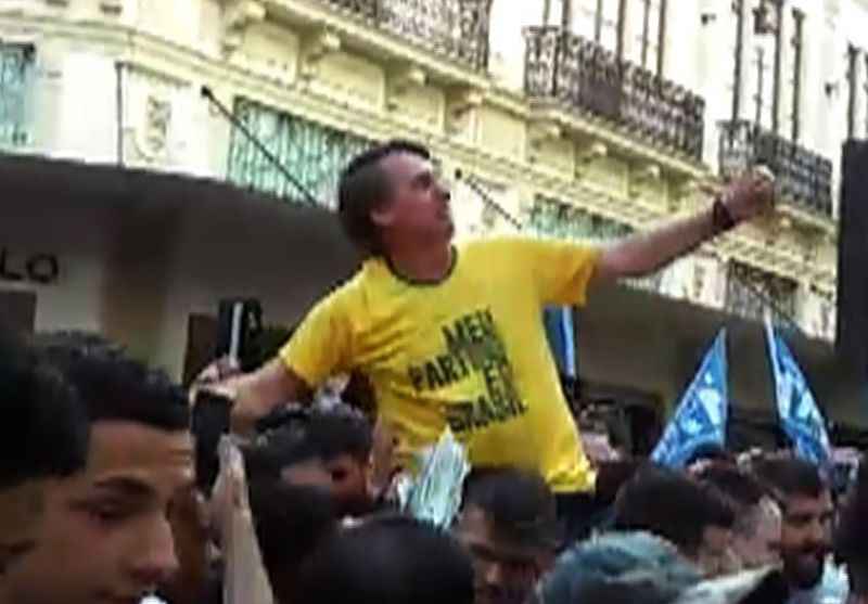 Bolsonaro momentos antes do ataque em Juiz de Fora