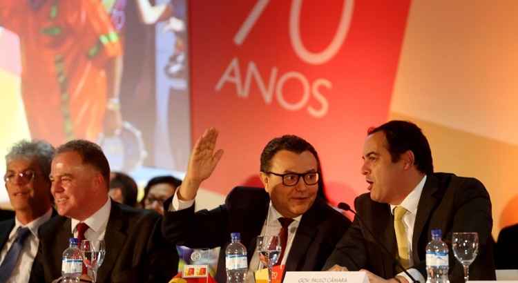 O governador da Paraíba, Ricardo Vieira Coutinho, o secretario-geral do PSB, Renato Casagrande, o presidente do PSB, Carlos Siqueira, e o governador de Pernambuco, Paulo Câmara, durante ato cultural em homenagem a Eduardo Campos