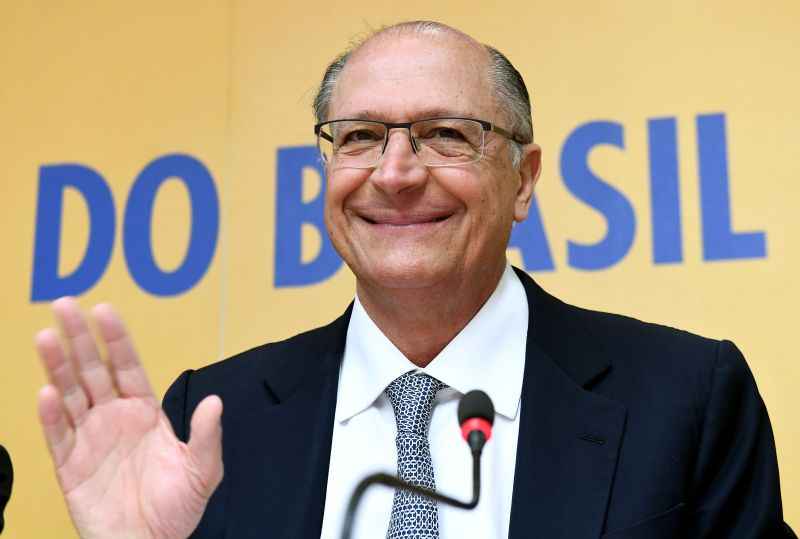 Entre os presidenciáveis, o tucano Geraldo Alckmin foi o que mais contratou empresas de táxi aéreo para seus deslocamentos pelo país