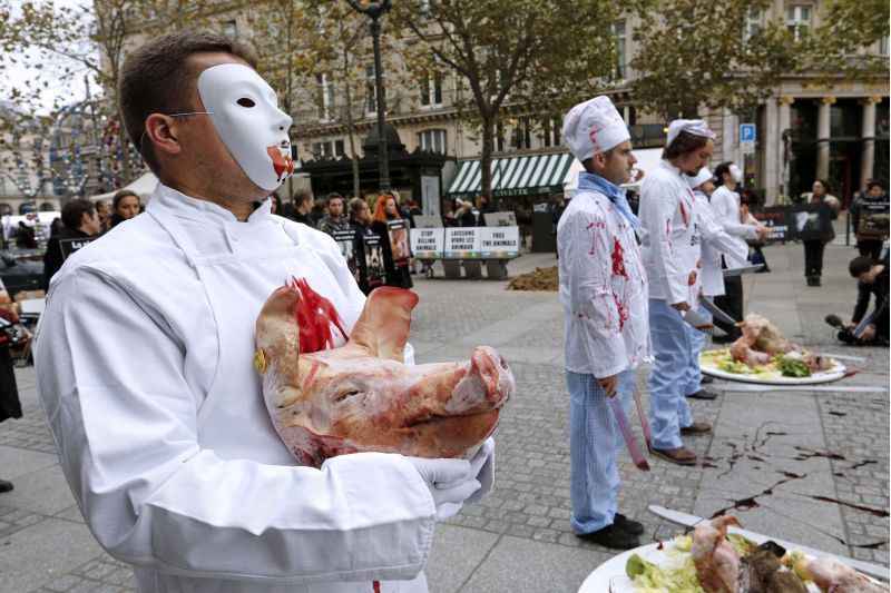 Na França, açougueiros contratam seguranças contra veganos radicais