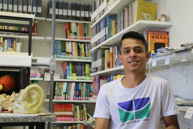 Welberth Santana, 26 anos Estímulo à leitura e debate promovido pelo Cemi Gama foi fundamental para o desempenho no Enem do estudante, que hoje cursa biologia na Universidade de Brasília