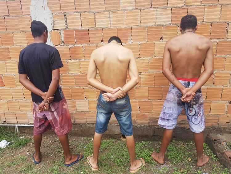 O trio foi preso em uma residência no Recanto das Emas