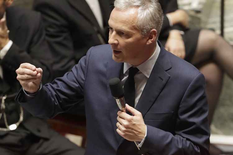 O ministro da Economia francês, Bruno Le Maire, discursa durante a sessão de perguntas ao governo, em 3 de outubro de 2018, na Assembléia Nacional, em Paris.