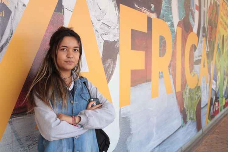 Verônica Rodrigues lamenta a falta de artes em sala de aula