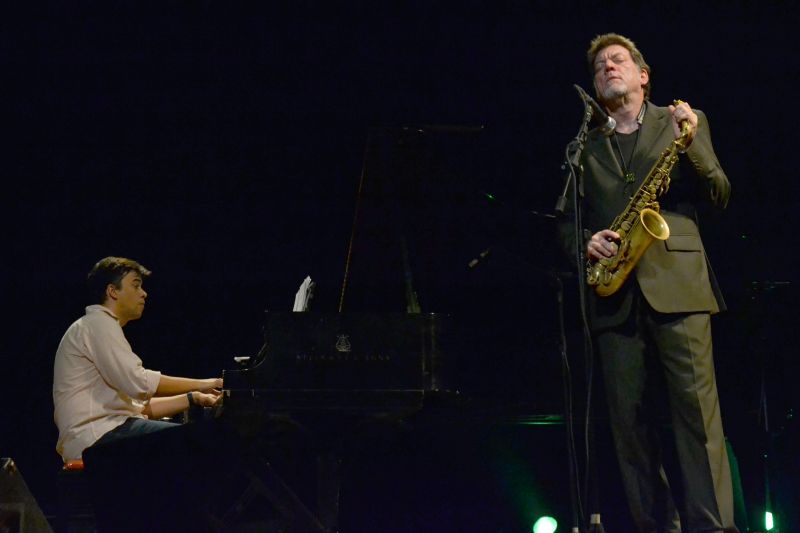 Leo Gandelman toca no Clube do Choro no projeto Chega de Saudade