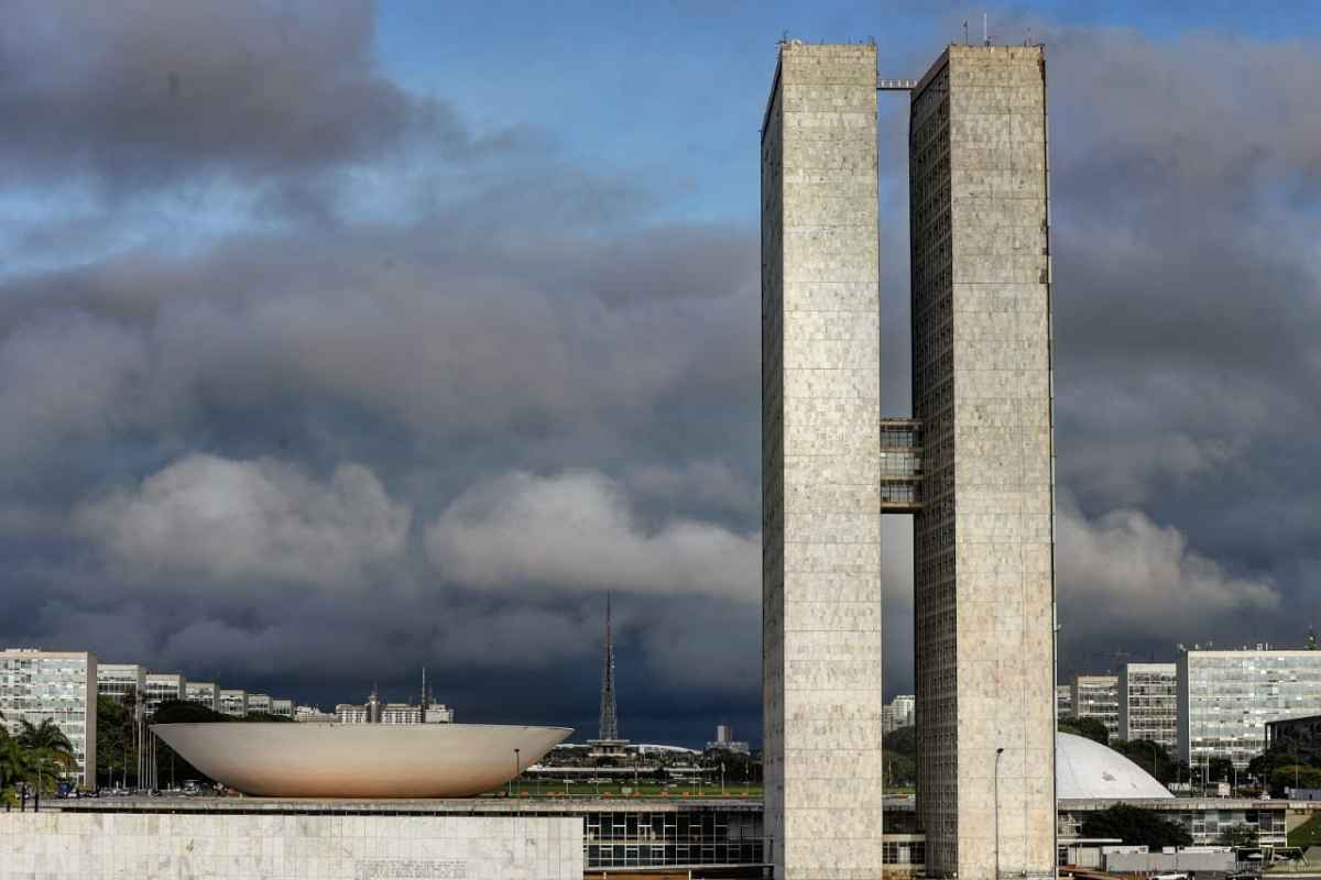 Céu nublado e chuva em todo o Distrito Federal nesta quinta-feira