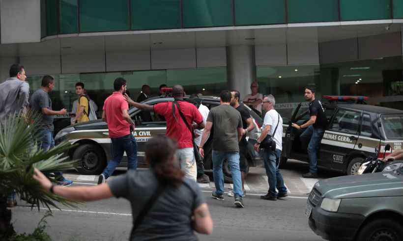 A troca de tiros entre policiais civis de Minas e de São Paulo ocorreu na sexta-feira no estacionamento de um condomínio de consultórios médico