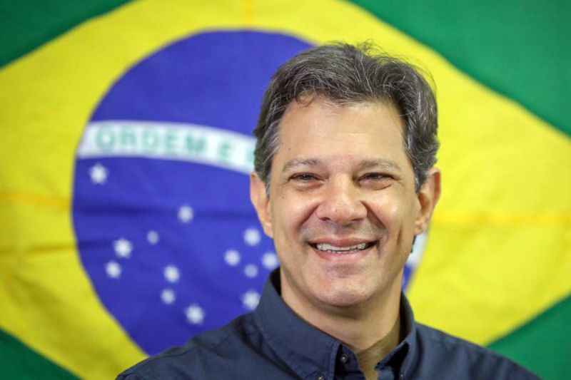 Do hotel, Haddad segue para votar em uma escola em Moema, na zona Sul de São Paulo