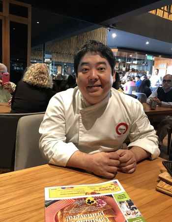 O chef Mitsuharu Tsumura comanda as caçarolas do Maido, o melhor da América Latina