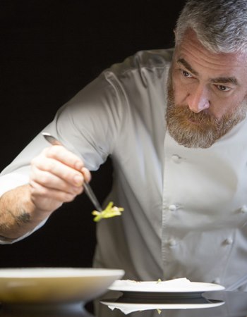 Mesmo perdendo duas posições, Alex Atala comanda o melhor brasileiro da lista, o D.O.M.