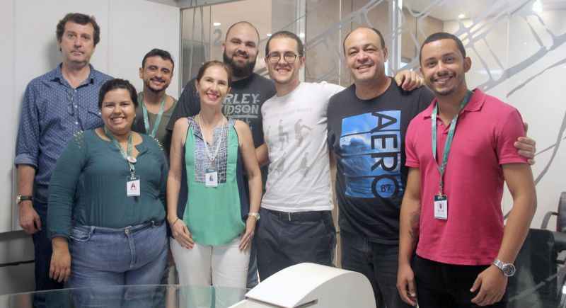 Alguns dos integrantes da equipe do colégio Sigma que participarão da correção ao vivo e on-line, a partir das 19h30, nos dois dias