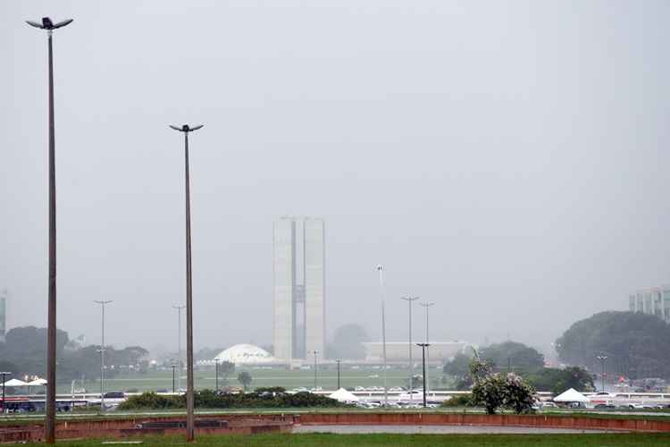 Expectativa é de chuva para a tarde e a noite durante todo o fim de semana