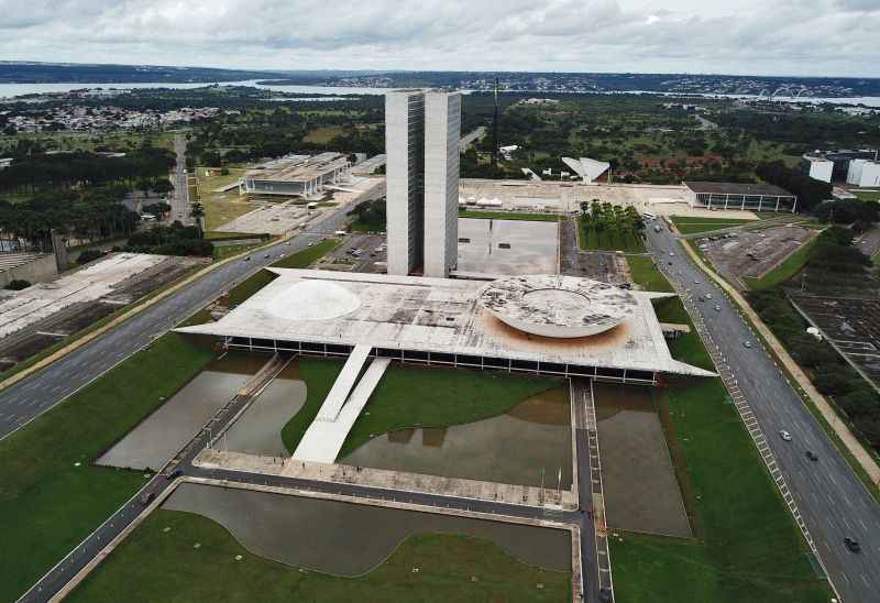 Conforme a Lei de Diretrizes Orçamentárias de 2019, a meta fiscal para o próximo ano para as contas do governo federal é entregar um deficit primário de até R$ 139 bilhões