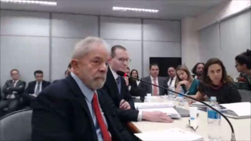 Lula em depoimento na Justiça Federal de curitiba