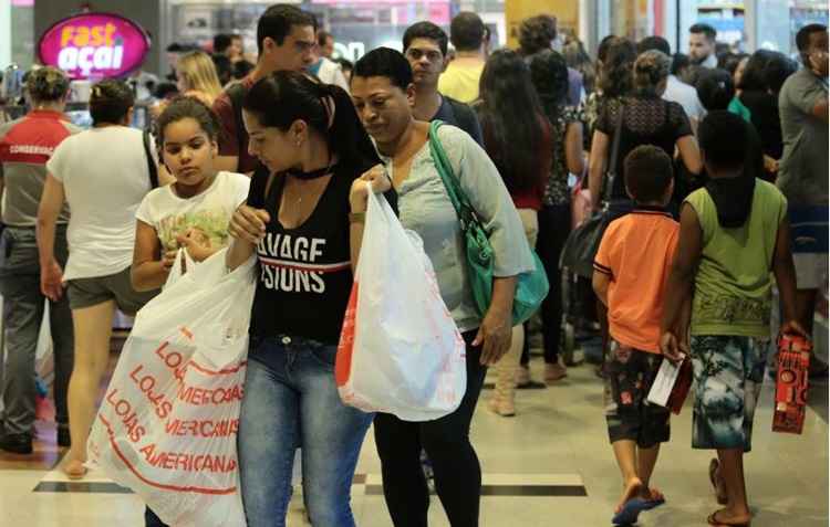 O shopping Conjunto Nacional foi um dos mais movimentados da capital