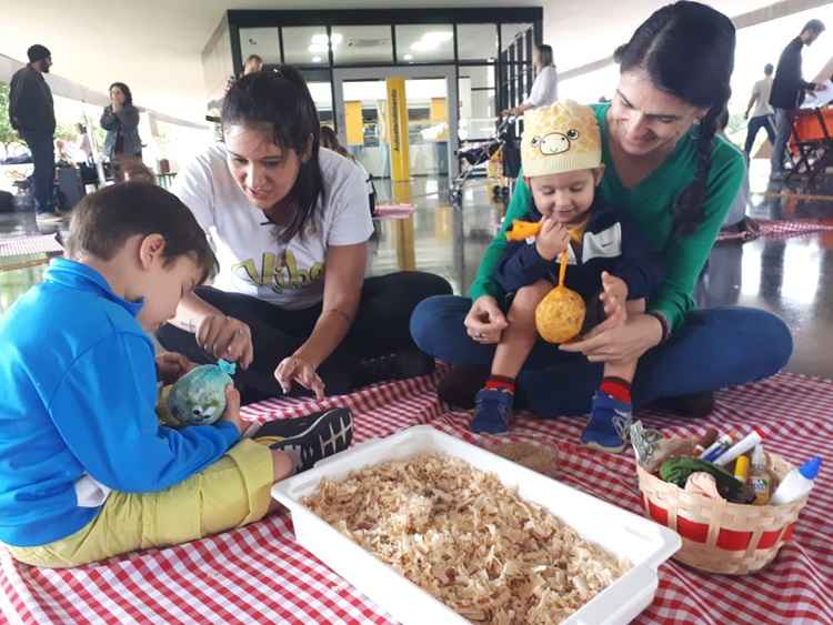 Família no CCBB aproveitando a programação do Brasília Patrimônio Vivo