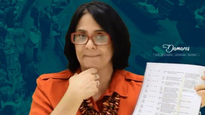 Damares é assessora lotada no gabinete do senador e candidato derrotado à reeleição Magno Malta (PR-ES)