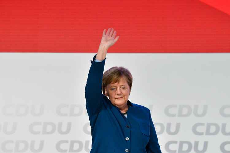 Angela Merkel encerra uma era e deixa liderança do partido