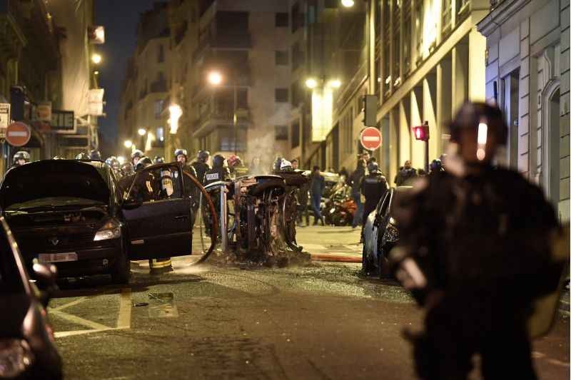 Casataner estimou que havia 10.000 manifestantes de coletes amarelos em Paris, e cerca de 125 mil manifestantes em todo o país