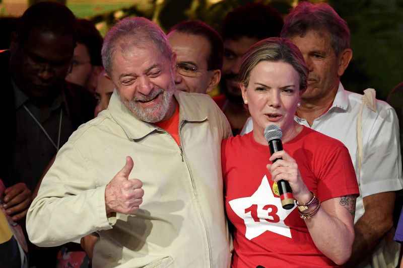 Gleisi e Lula