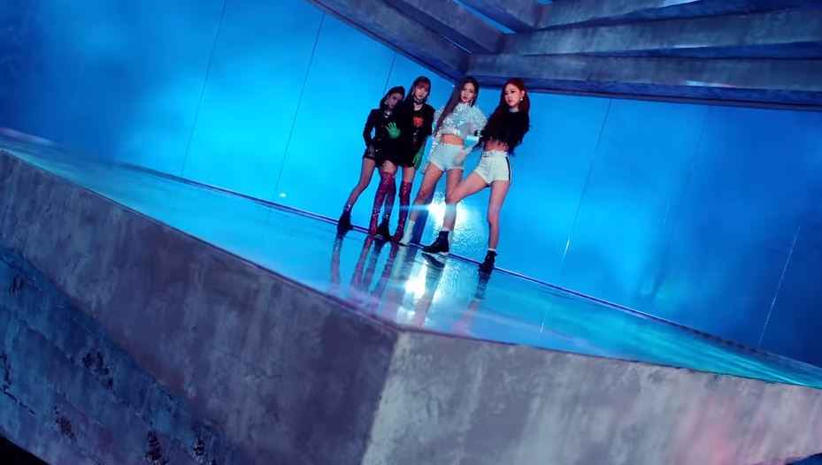 Propaganda com cantoras de minissaia é proibida na Indonésia