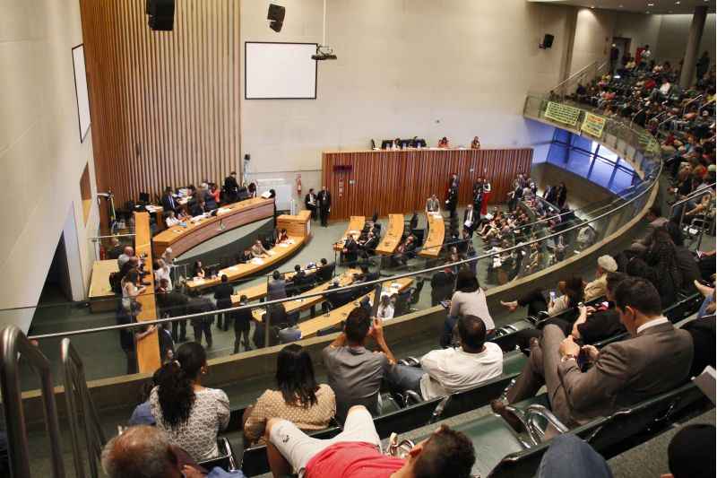 Os distritais podem diminuir a alíquota do IPVA de 2,5% para 2% para ciclomotores, motos, quadriciclos e triciclos; e de 3,5% para 3% para os demais