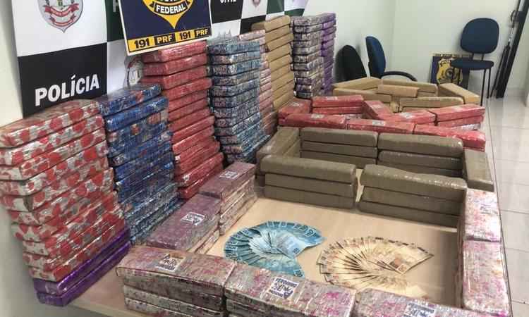 Policiais apreenderam mais de 160kg de maconha, além de droga sintética e cocaína