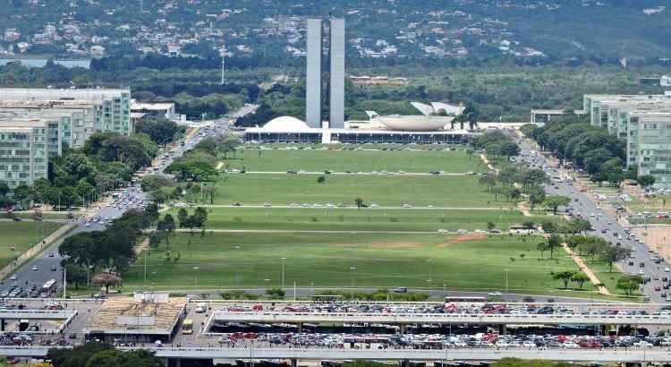 Durante o período de bloqueio das vias, apenas veículos autorizados poderão transitar na Esplanada dos Ministérios