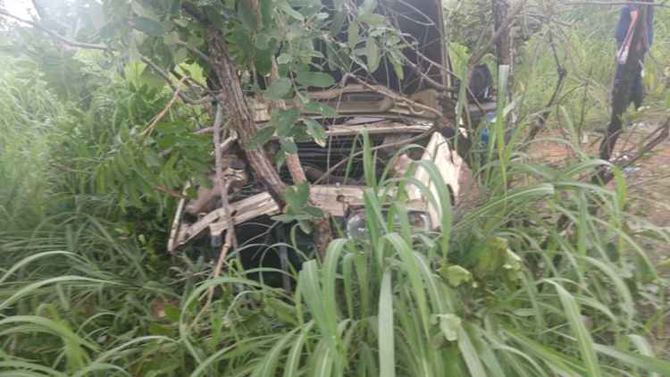 Na BR-020, motorista colidiu o carro contra uma árvore. Ele está em estado grave no Hospital de Formosa