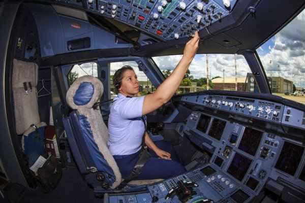 Carla Borges, piloto, pilota