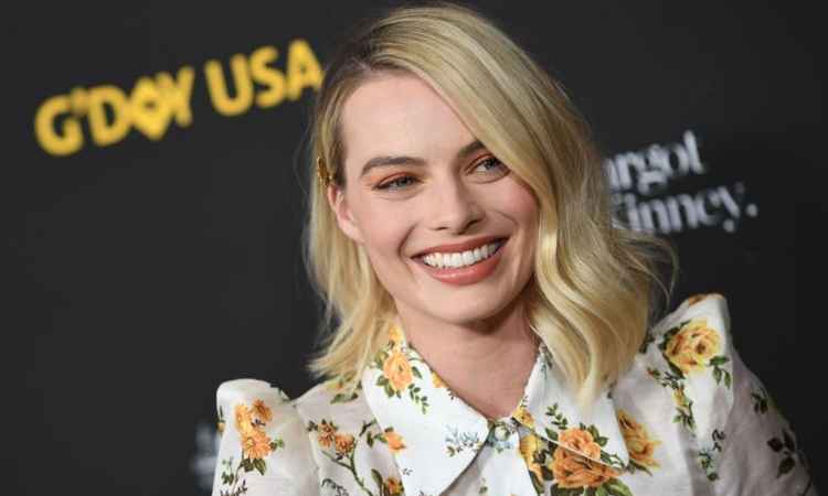 Margot Robbie é confirmada como Barbie em filme live-action