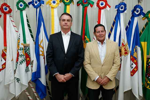 Presidente da República, Jair Bolsonaro durante transmissão de cargo para o Vice-Presidente, General Hamilton Mourão