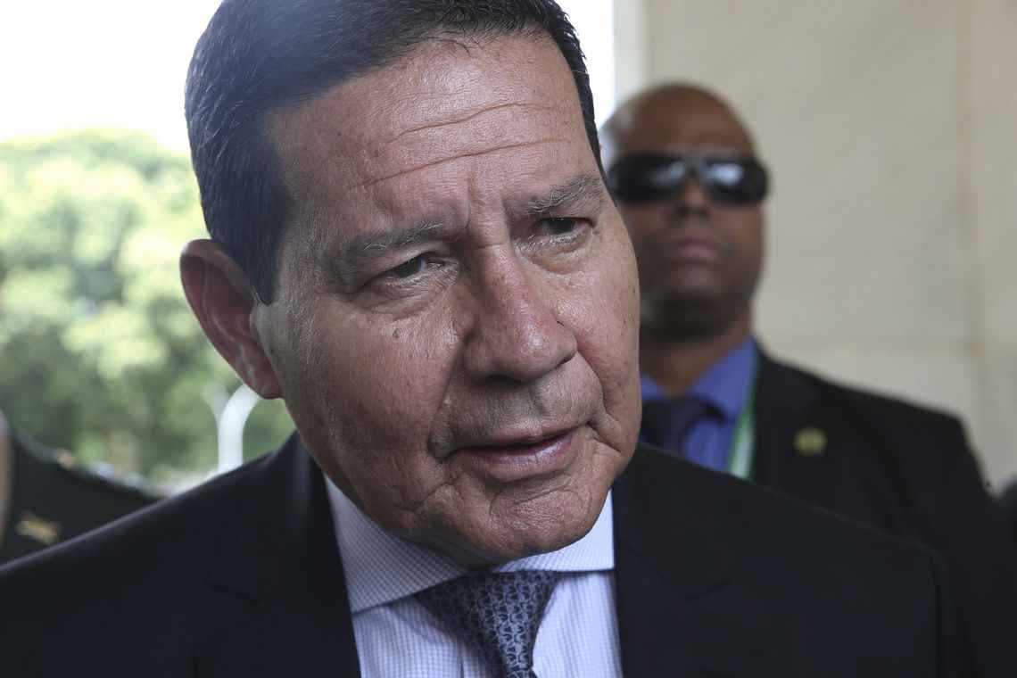 Mourão voltou a negar que o assunto respinga no governo