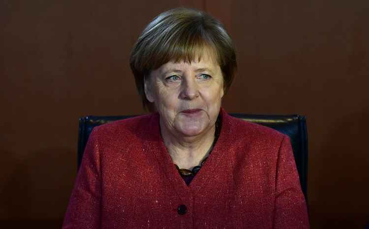 Merkel vê multilateralismo na UE como essencial para enfrentar populistas