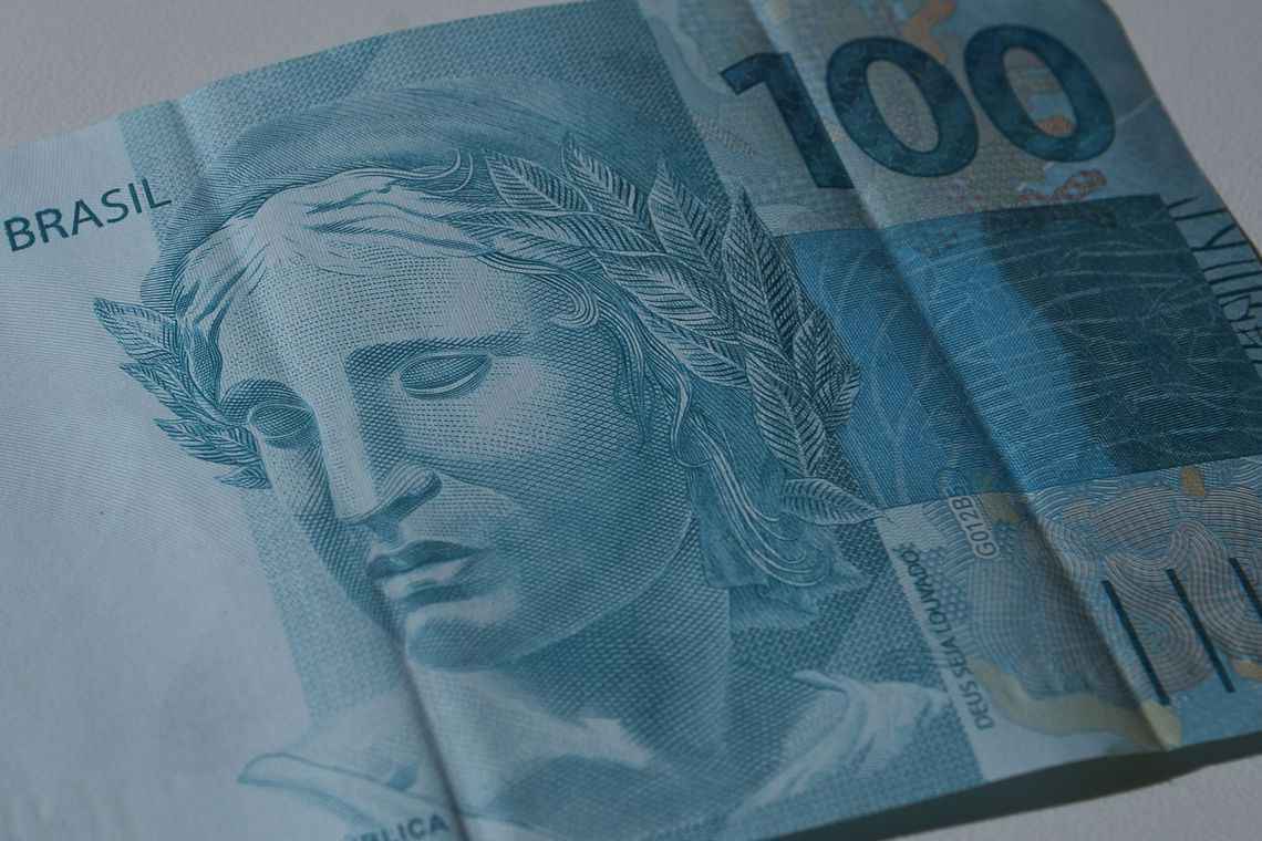 Volume total de títulos públicos aumentou R$ 317,8 bilhões em relação da dezembro de 2017. Na comparação com novembro, estoque cresceu 1,32%