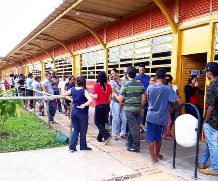 Votação começou às 8h e se estende até 20h