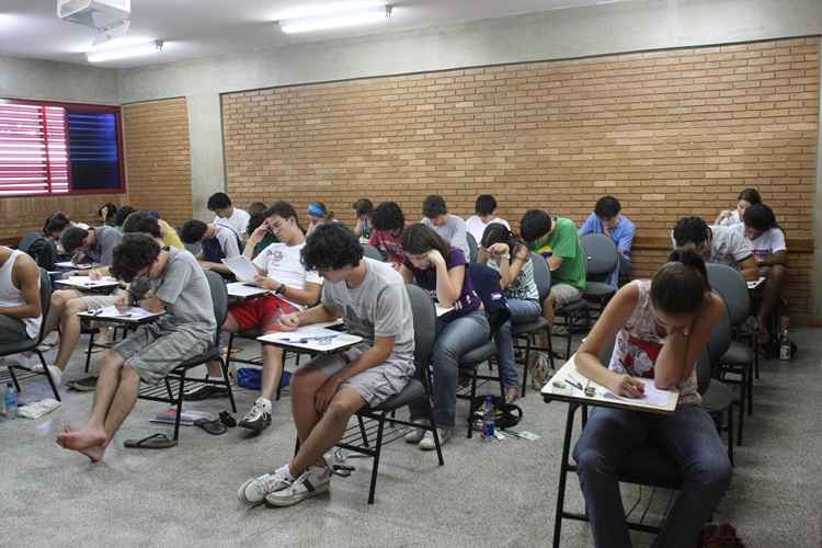 Estudantes devem ter atenção aos prazos de matrícula