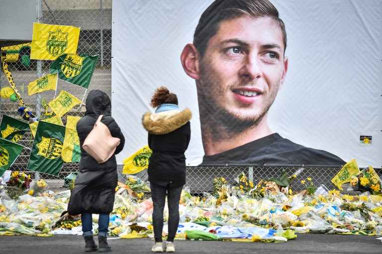 Corpo é localizado nos destroços do avião de Emiliano Sala