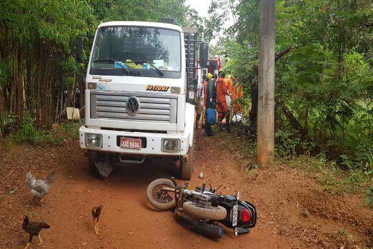 Motociclista teve traumatismo craniano e não resistiu
