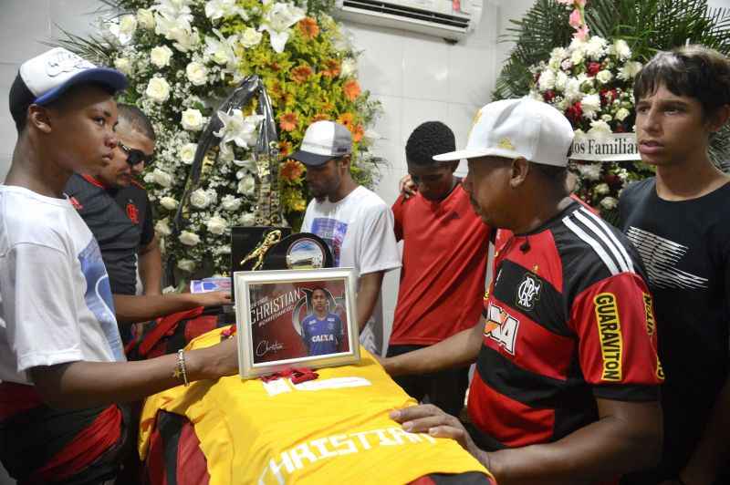 O incêndio, ocorrido no último dia 8, atingiu um contêiner usado como alojamento das categorias de base do futebol, no centro de treinamento localizado na zona oeste do Rio