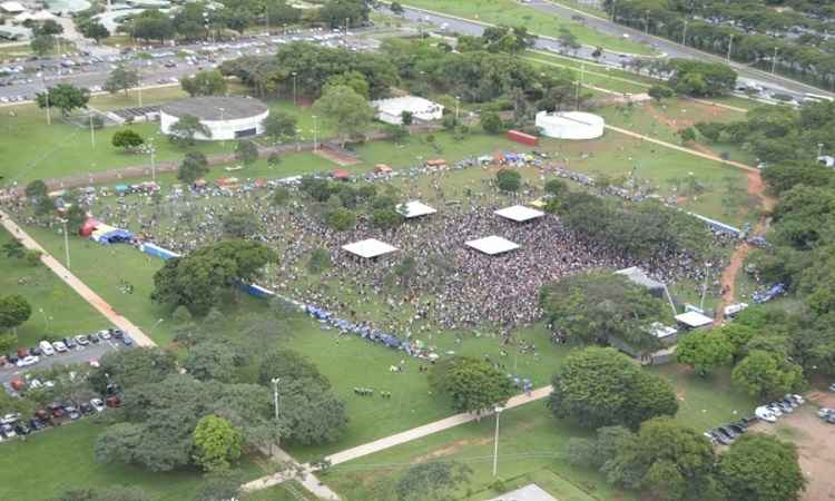 No sábado (23/2) mais de cinco mil pessoas foram às ruas do Plano Piloto para participar do blocos de pré-carnaval