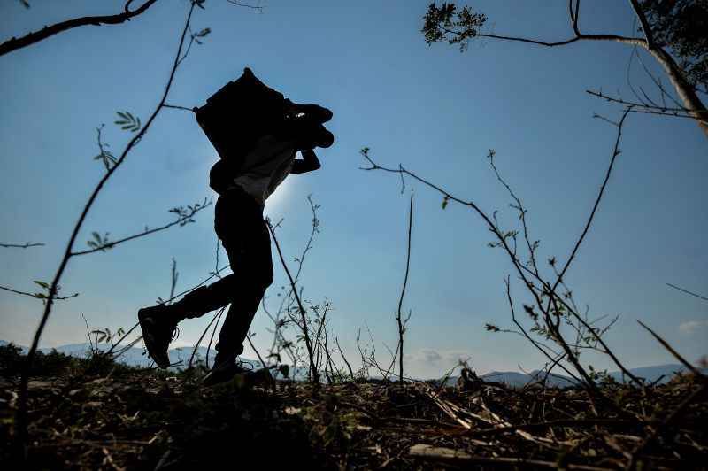 Os casos mais recentes foram registrados nesta segunda-feira, quando três sargentos da Força Armada Nacional Bolivariana (FANB) desertaram e fugiram da Venezuela para o Brasil