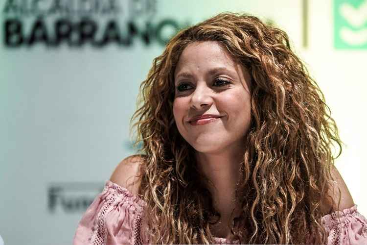 Shakira intimada a comparecer ante justiça por fraude fiscal