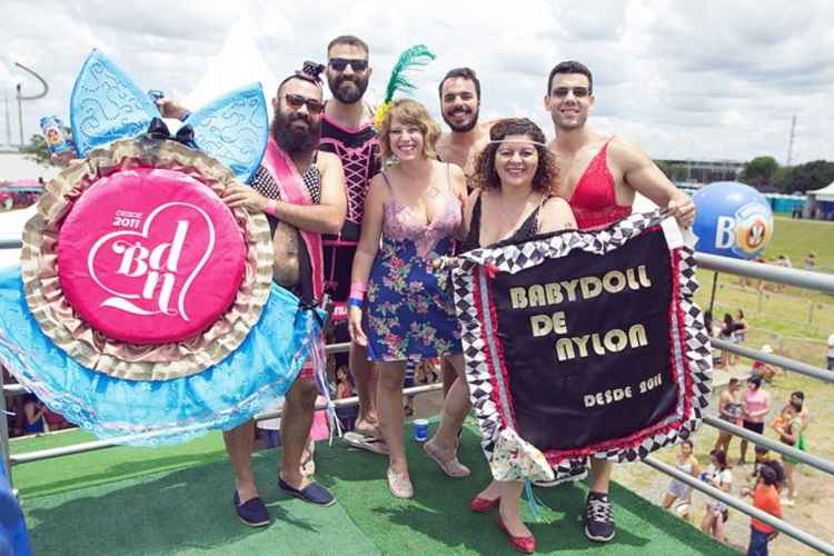 Babydoll de Nylon volta ao carnaval brasiliense depois de um ano de ausência