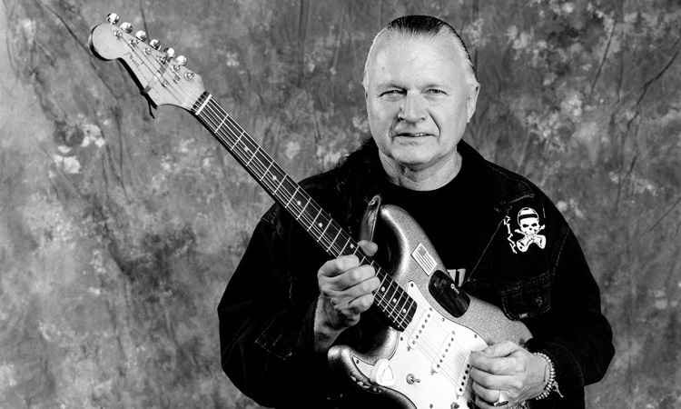 Dick Dale é considerado o pai da surf music