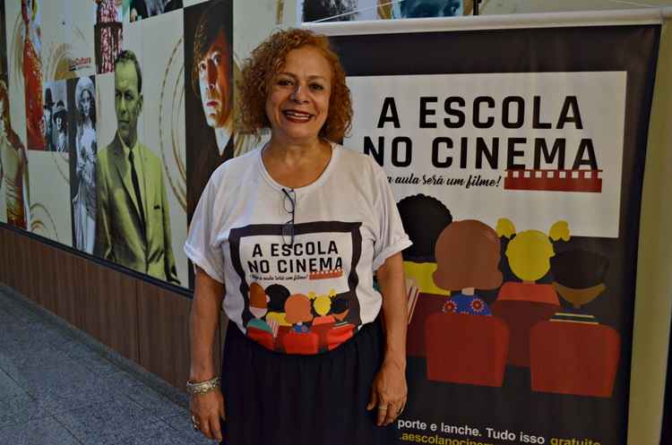 Cléria Costa, coordenadora pedagógica do projeto A escola no cinema