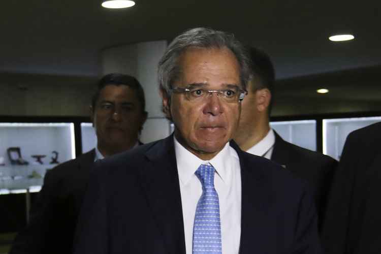 Credito: Fabio Rodrigues Pozzebom/Agência Brasil. Guedes fala à imprensa sobre a reforma da Previdência dos militares. O ministro da Economia, Paulo Guedes, fala à imprensa sobre a proposta de reforma da Previdência dos militares, entregue pelo presidente Jair Bolsonaro na Câmara dos Deputados.