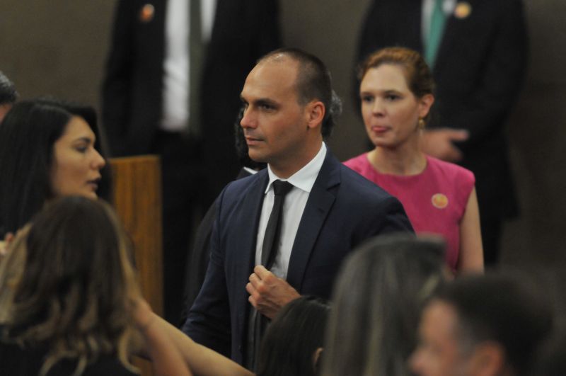 Eduardo Bolsonaro (PSL-SP) publicou em suas redes sociais neste sábado, 30, um vídeo no qual questiona a existência do golpe militar de 1964